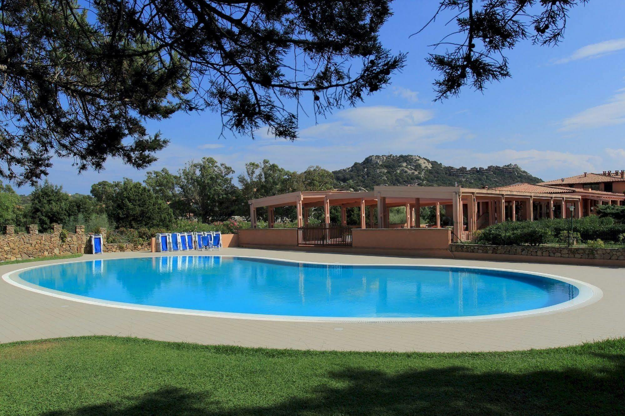 Residence Bouganville Porto Rotondo Exterior foto